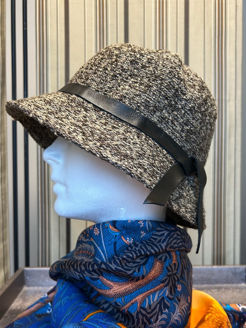Danier cloche brown hat